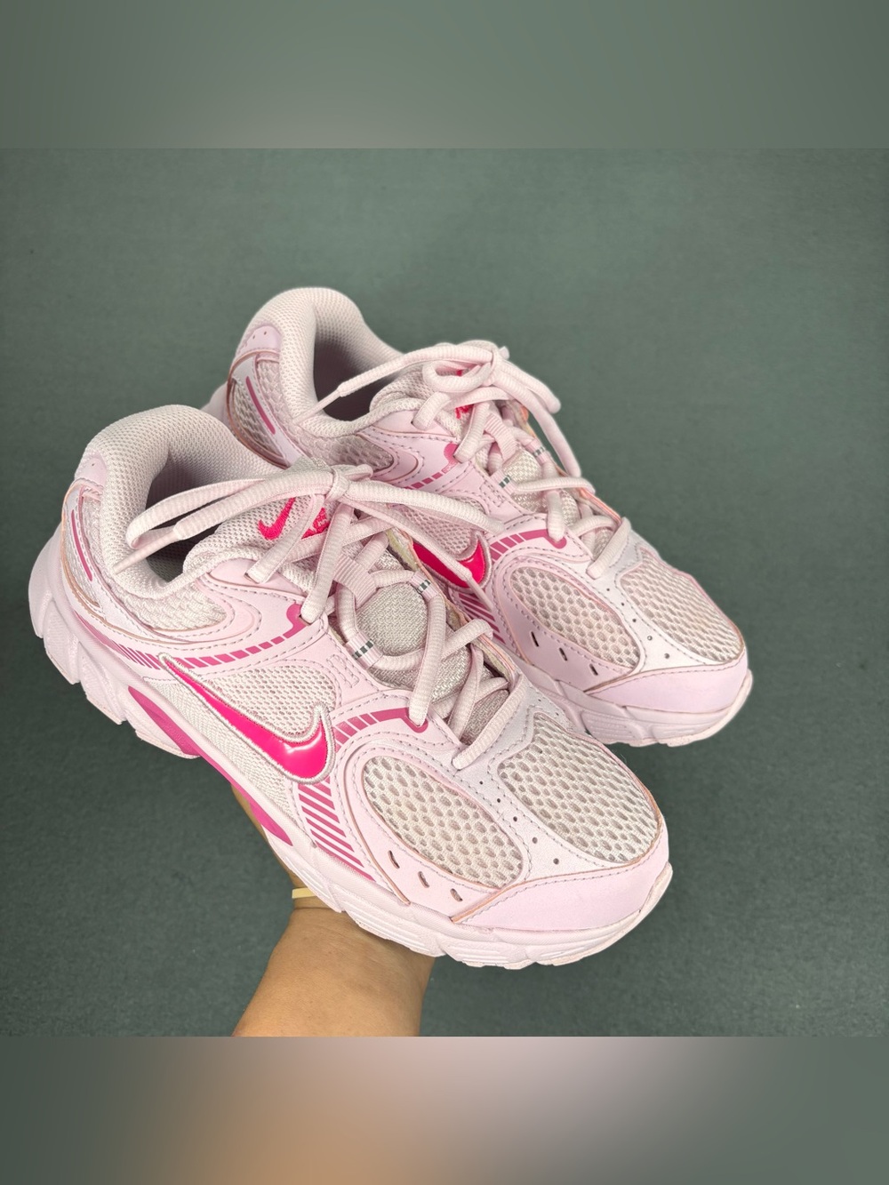Nike Big Kids V5 RNR, Pink Foam/Hyper Casual Sneakers Size 4.5Y